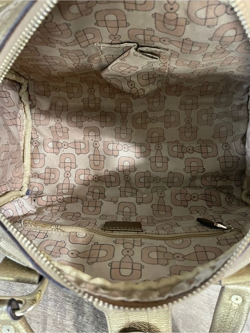 GUCCI Signature GG Monogram METALLIC GOLD Leather AVIATRIX Boston BAG Purse - Picture 6 of 8
